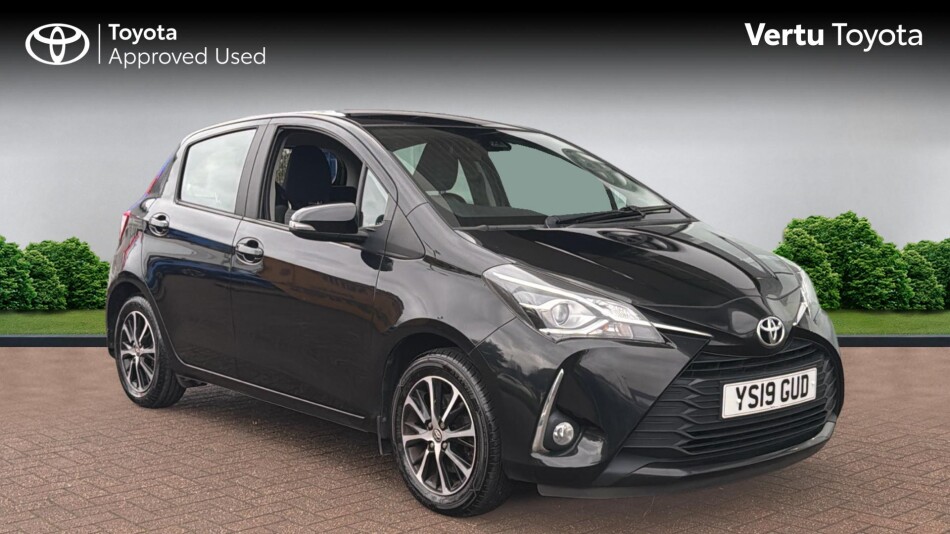 Toyota Yaris 1.5 VVT-i Icon Tech 5dr Petrol Hatchback